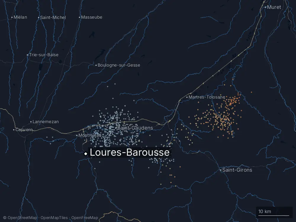 Karte der Blitze bei Loures-Barousse am Freitag, 8. Mai 2026